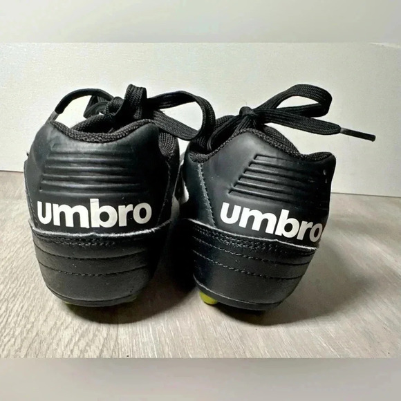 Runic Soccer Futbol Cleats Size 1.5 Youth Black Gold Unisex Low Top Lace Up - Picture 10 of 12